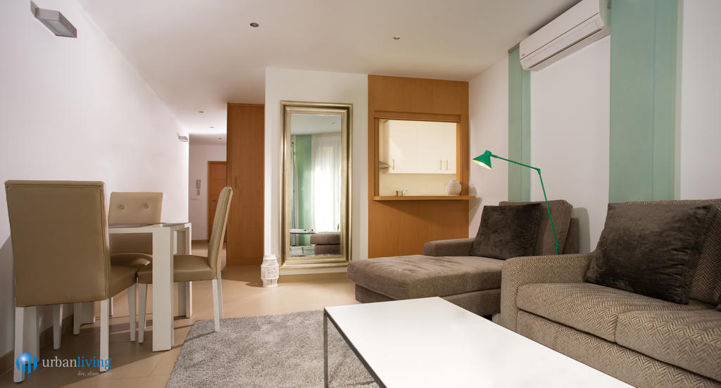 Urbanliving Fajardo Apartment Málaga Cameră foto